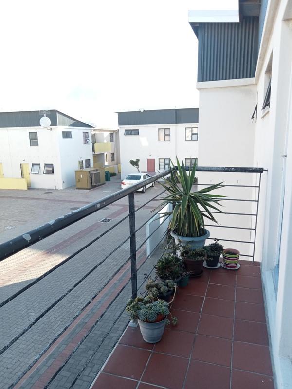 To Let 1 Bedroom Property for Rent in Maitland Western Cape